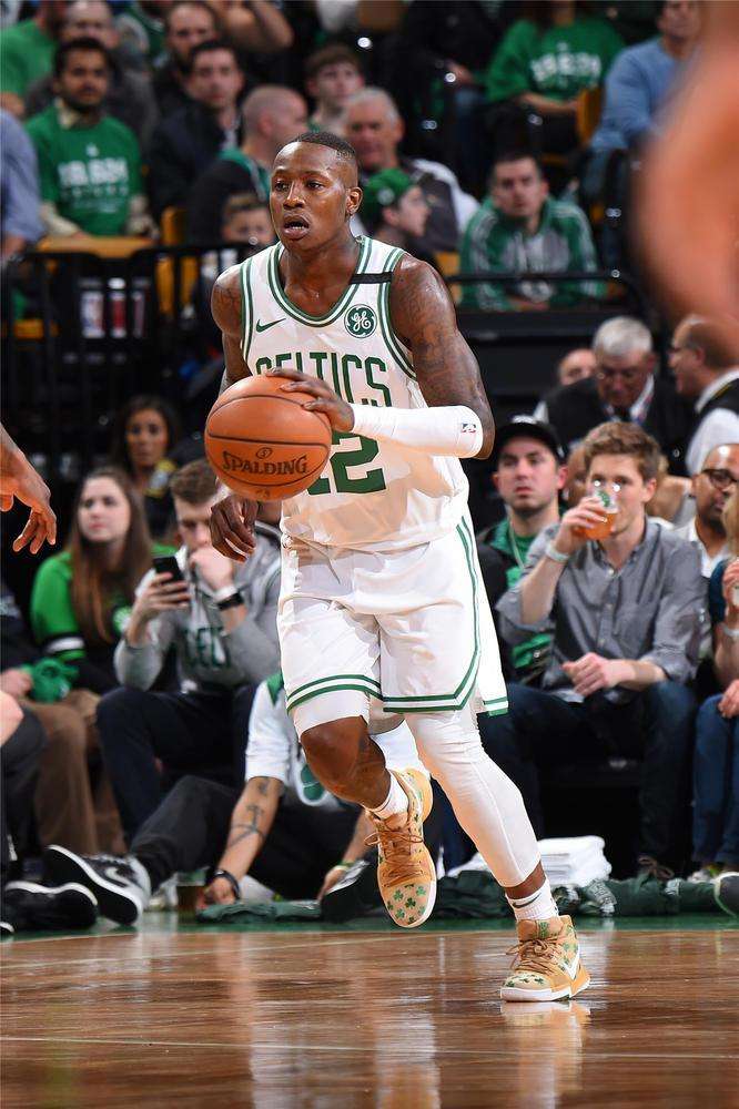 紧逼和对重 紧逼和对重