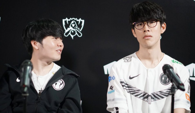 足球团队需 足球团队需