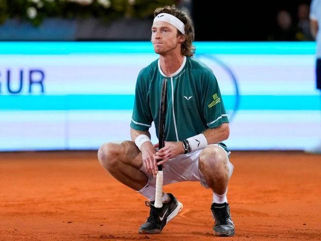 赛季中的潜 赛季中的潜