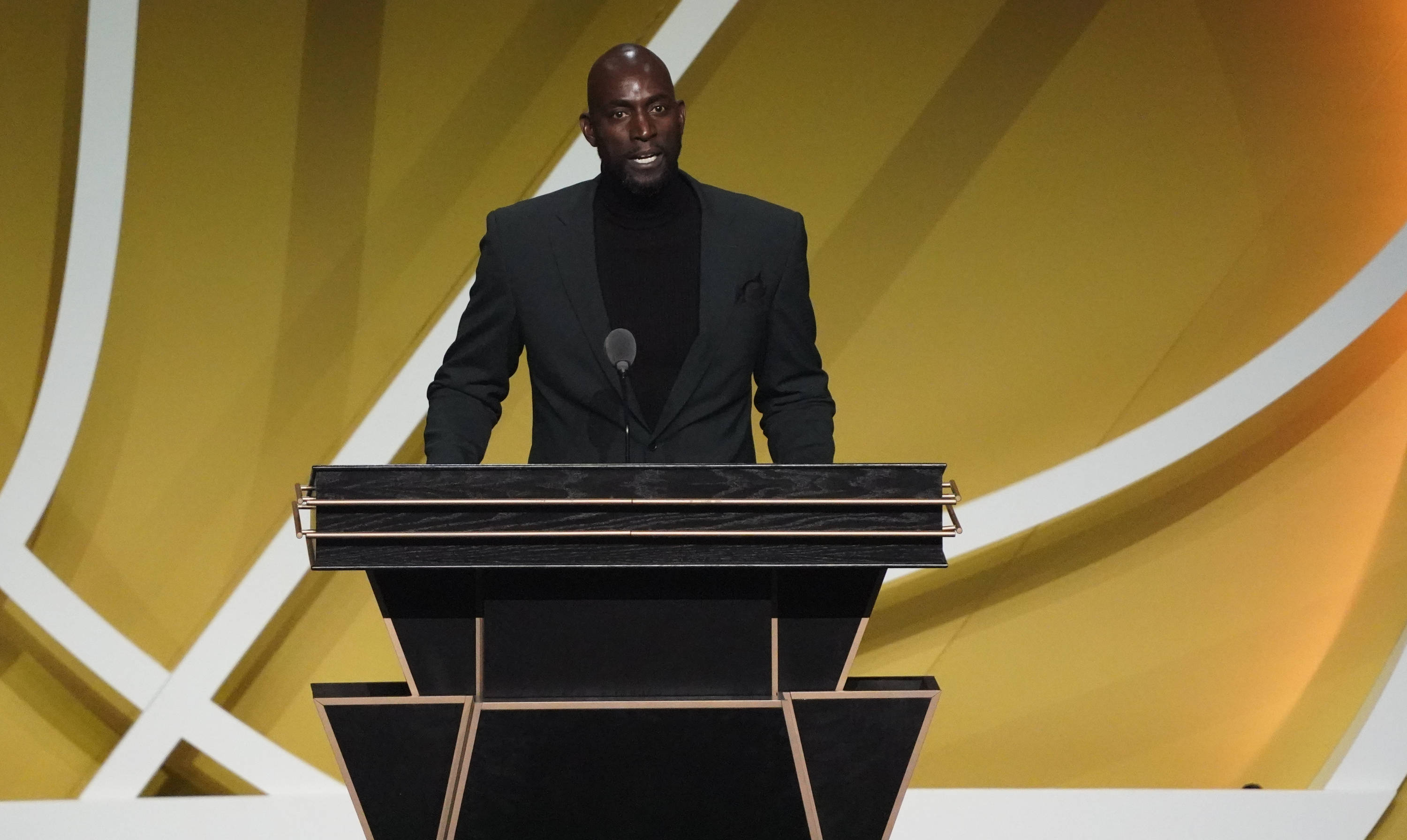 但更接近事 但更接近事