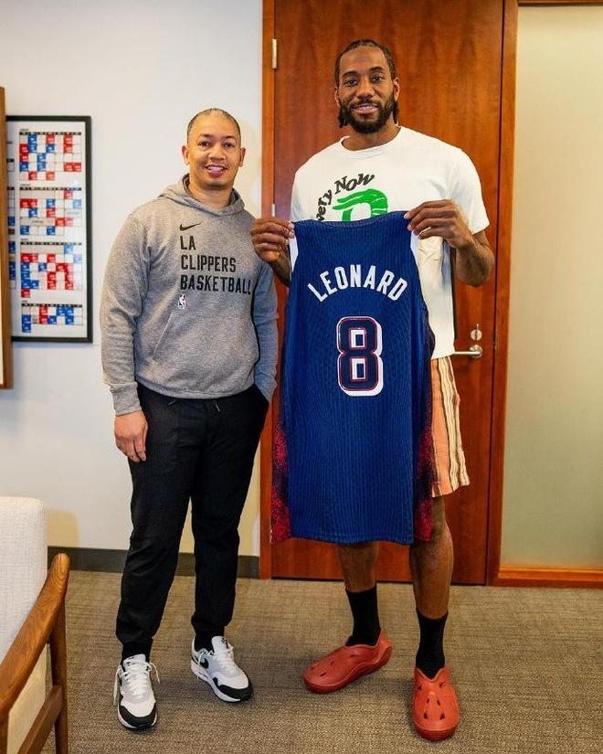 打出边张试 打出边张试